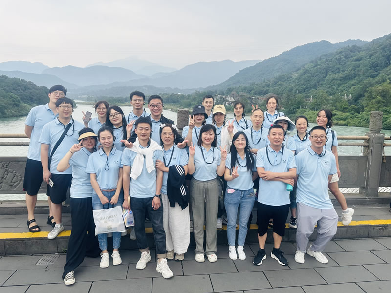 綿陽(yáng)市先鋒醫(yī)療器械有限公司團(tuán)建之旅：共赴都江堰，凝聚先鋒之魂3.jpg